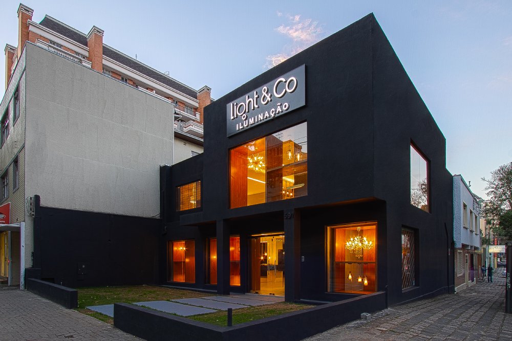 LIGHT & CO 
